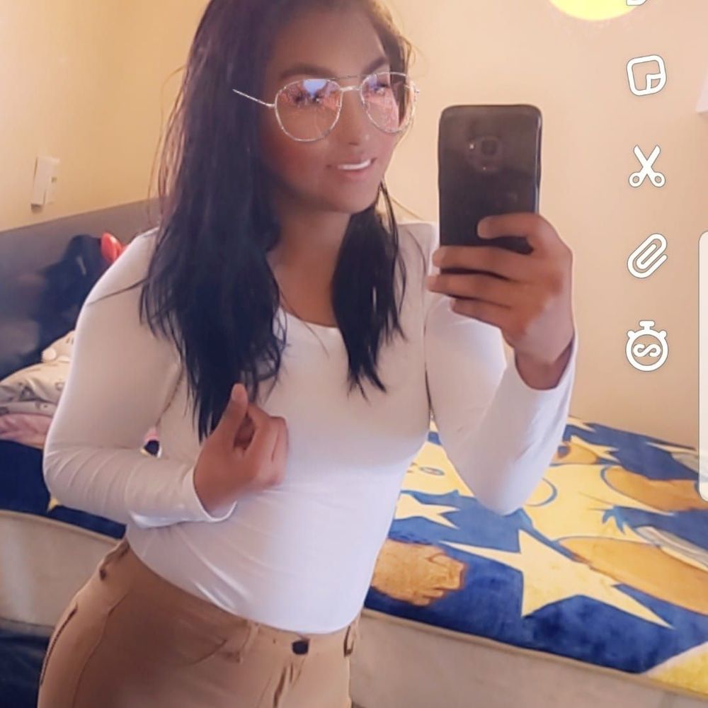Meet your Posher, Mayra